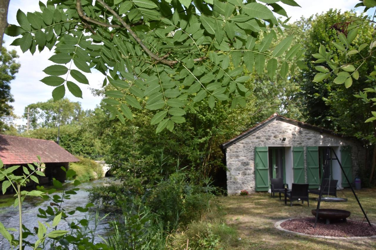 Limetz 로레 드 지베흐니 B&B 외부 사진